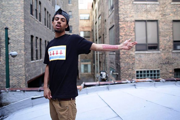 Vic mensa joins protest against chicago police over laquan mcdonald murder