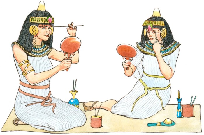 Apply Egyptian Eye Makeup