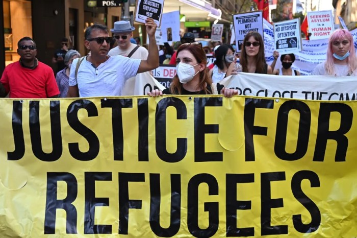 Live Event: Go Behind the Scenes of Our ‘Refugees Welcome’ Series - The ... Lily allen criticizes media treament of refugee crisis in new essay
