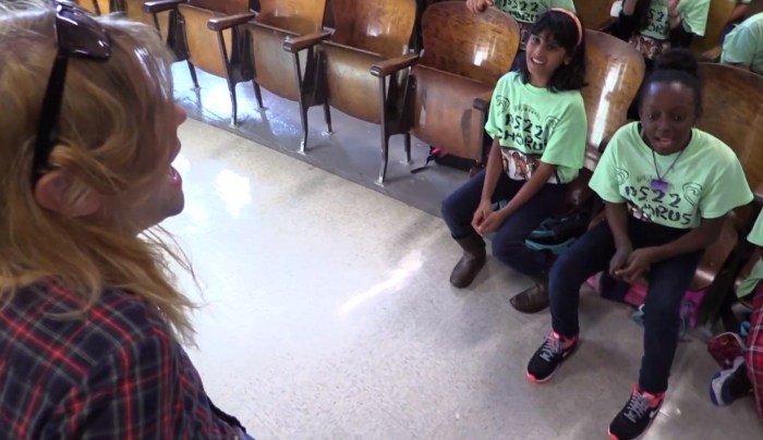 Ariel pink performs jell o and picture me gone with ps 22 chorus of fifth graders