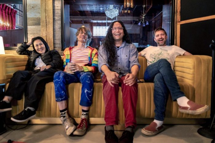 DEERHOOF discography and reviews Deerhoof and dal niente announce collaborative lp balter saunier share cherubim