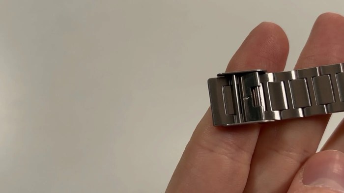 Adjust a Watch Band