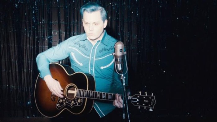Watch Jack White play surprise London rooftop set to celebrate opening ... Jack white performs alone in my home would you fight for my love gets interviewed on ellen