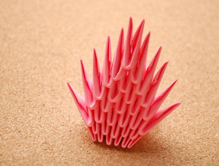 How to Make 3D Origami Pieces (with Pictures) - wikiHow Make 3D Origami Pieces