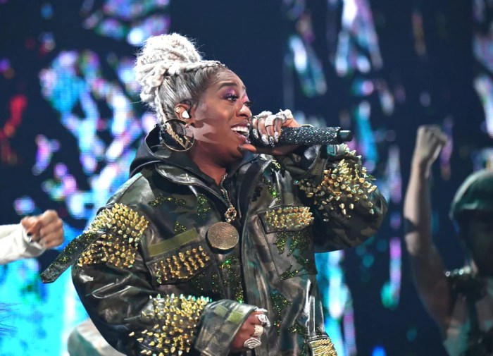 MTV VMAs 2019: Missy Elliott Accepts Video Vanguard Award Watching missy elliott get her long overdue moment at the vmas
