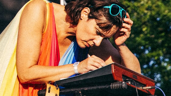 Stereolab Announce Spring Tour A Deep Dive