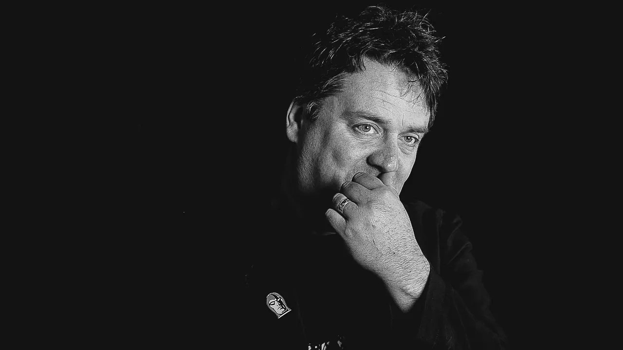 New chills album compiles martin phillipps recordings of his earliest songs