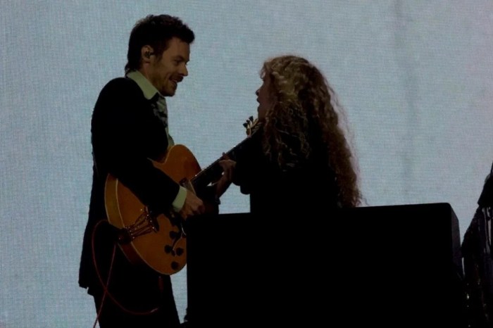 Watch stevie nicks and harry styles duet on landslide