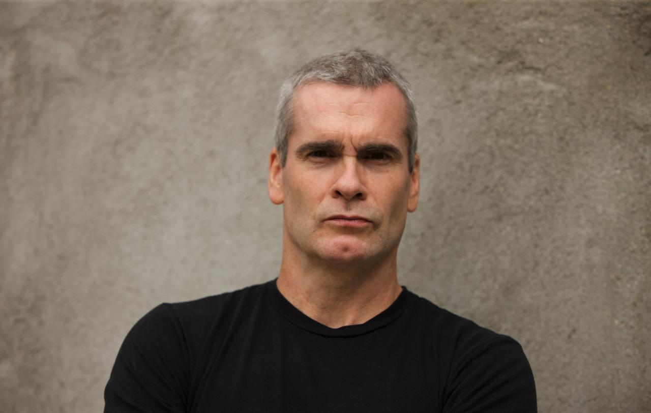 Henry Rollins Apologizes for Attacking Robin Williams in His Essay Henry rollins apologizes for robin williams criticism