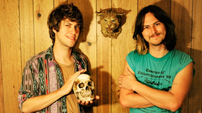 Watch dan auerbach and jeff the brotherhood interview each other