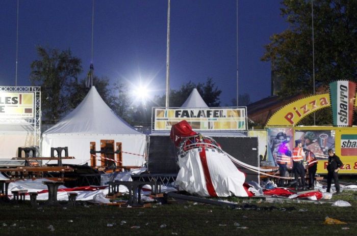 Three killed in pukkelpop festival stage collapse