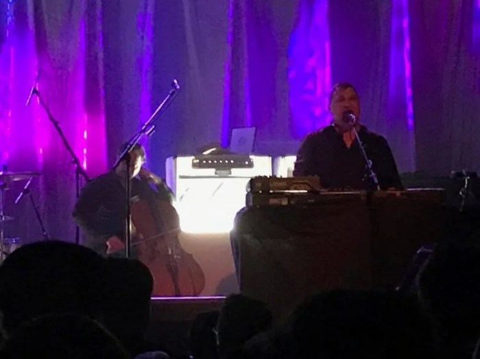 Built to spill and the afghan whigs announce tour