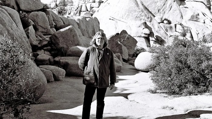 Ty Segall Announces 2022 Solo Acoustic Tour | Pitchfork Ty segall announces new single tour
