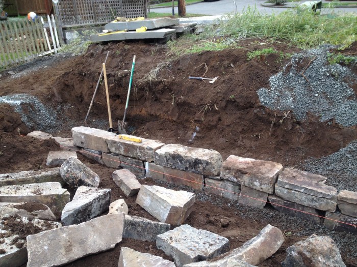How to Build a Dry Stack Stone Retaining Wall - Fasoldt Gardens Build a Dry Stack Retaining Rock Wall